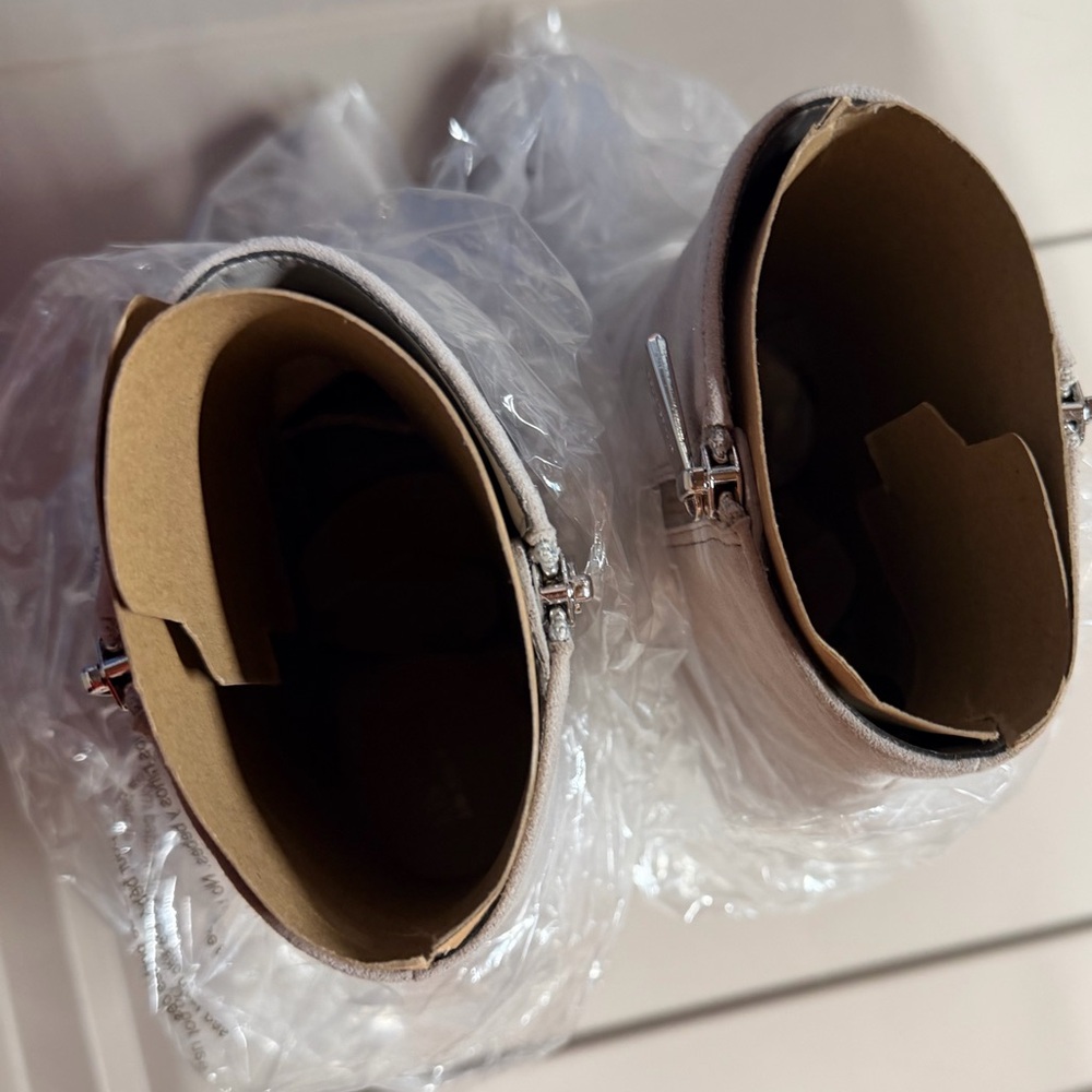 MICHAEL KORS - ANKLE BOOTS - Picture 7 of 8